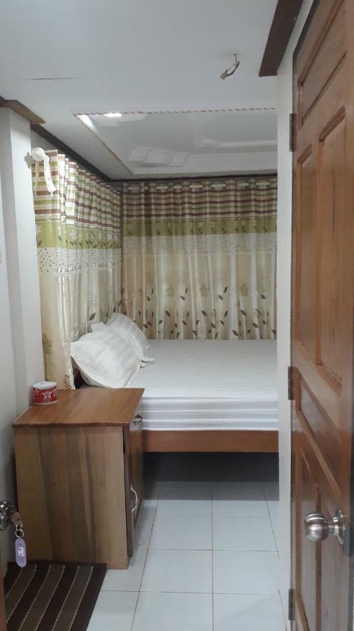 Lux Pillow Hostel Hpa-an Bagian luar foto
